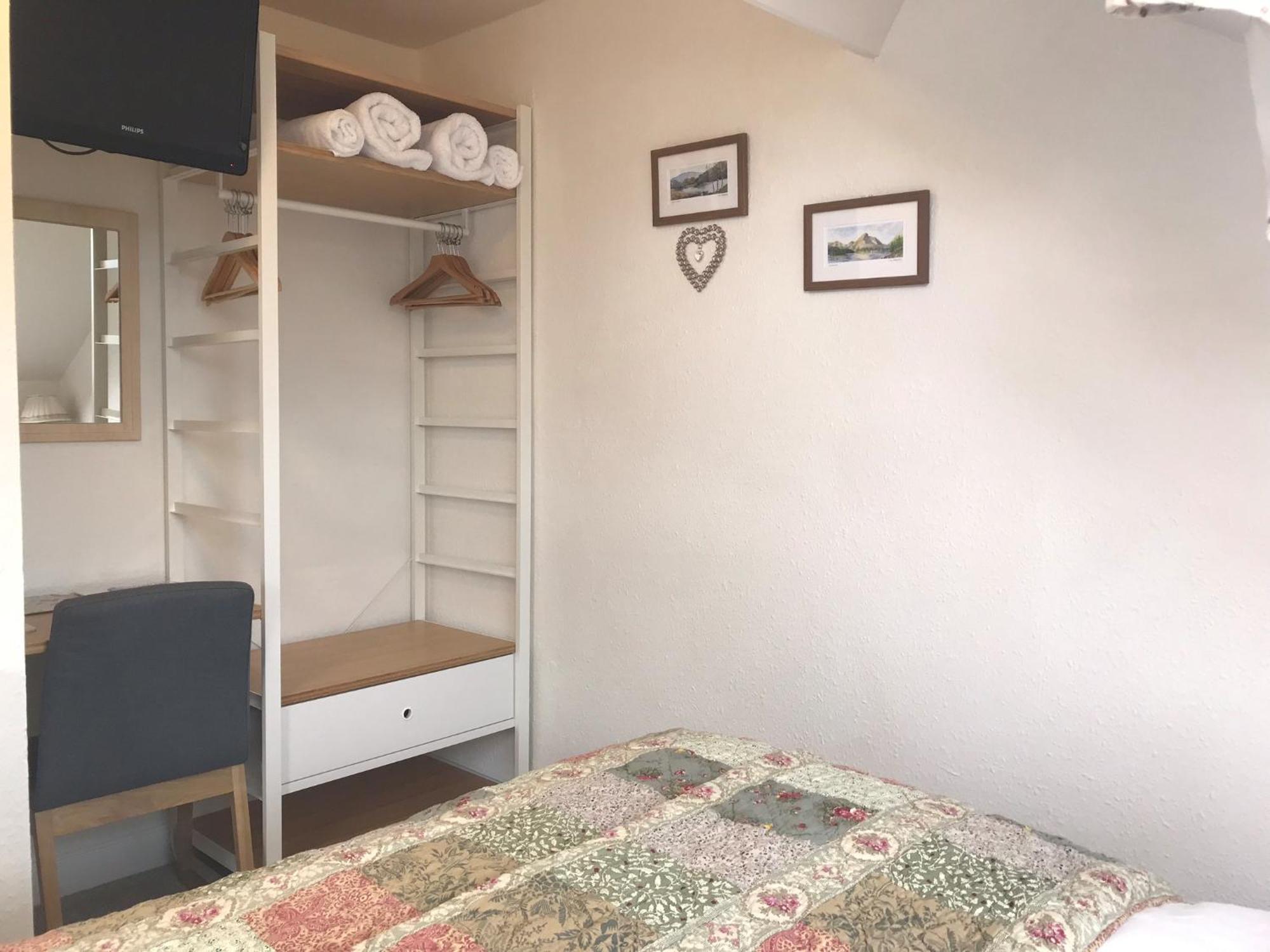 May Cottage B&B Bowness-on-Windermere Bagian luar foto