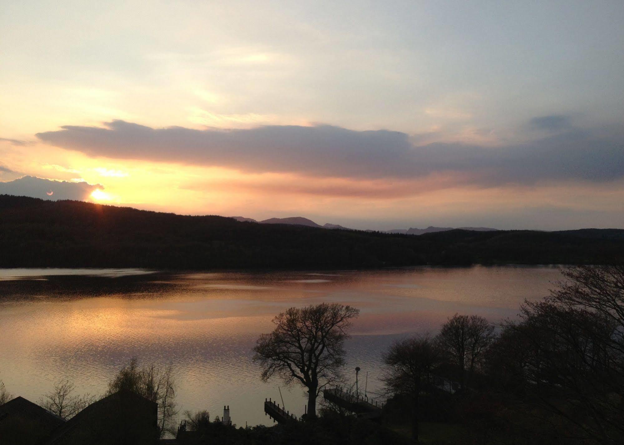 May Cottage B&B Bowness-on-Windermere Bagian luar foto