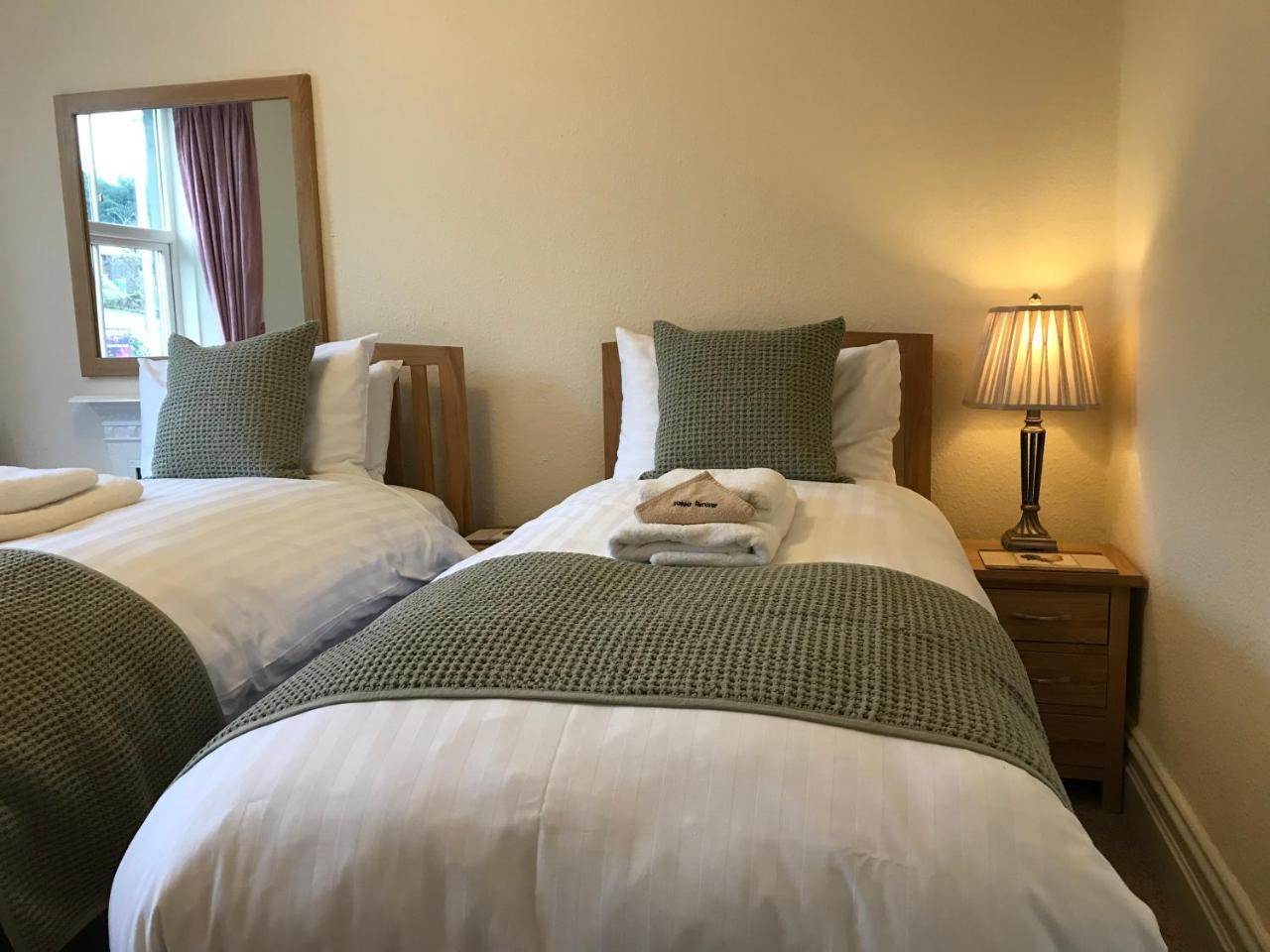 May Cottage B&B Bowness-on-Windermere Bagian luar foto