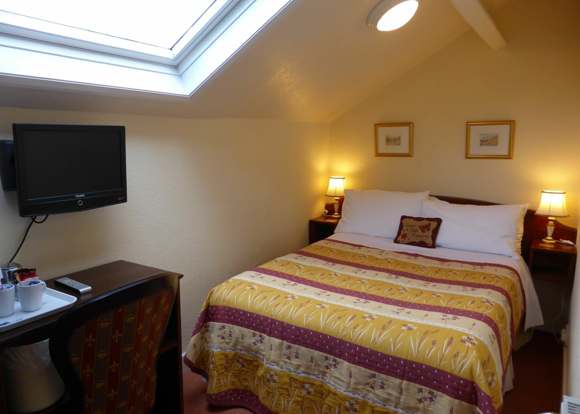 May Cottage B&B Bowness-on-Windermere Bagian luar foto